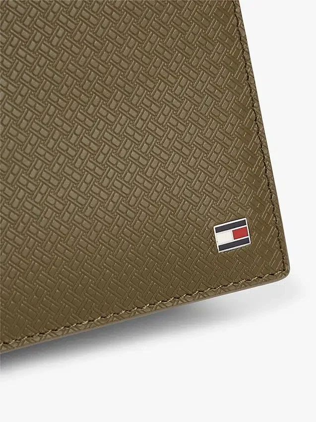 Allover Flag Logo Leather Bifold Wallet Allover Flag Logo Leather Bifold Wallet