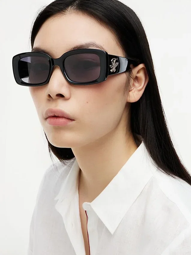 Bold Rectangular Frame Sunglasses Bold Rectangular Frame Sunglasses