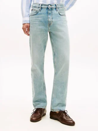 Distressed Regular Straight Jean
