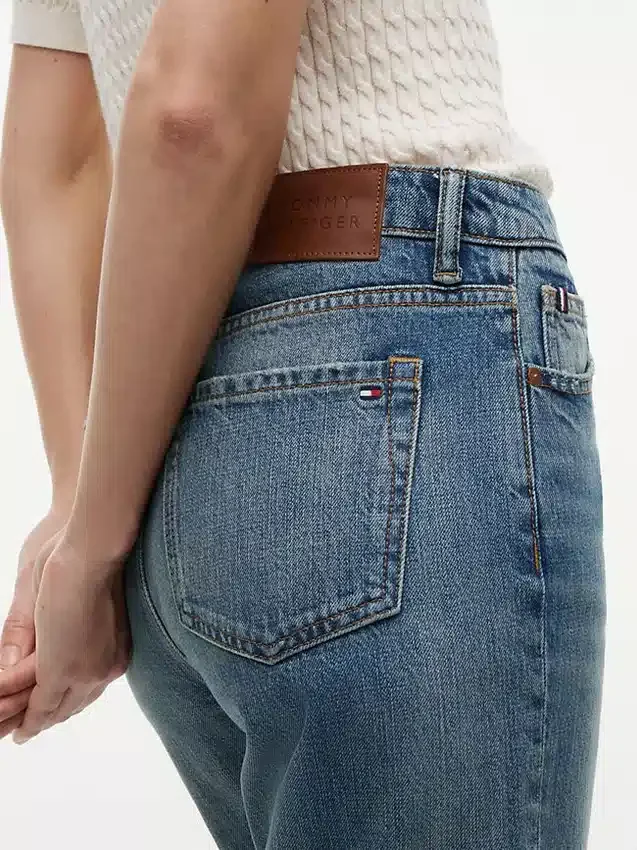 High-Rise Classic Straight Jean High-Rise Classic Straight Jean