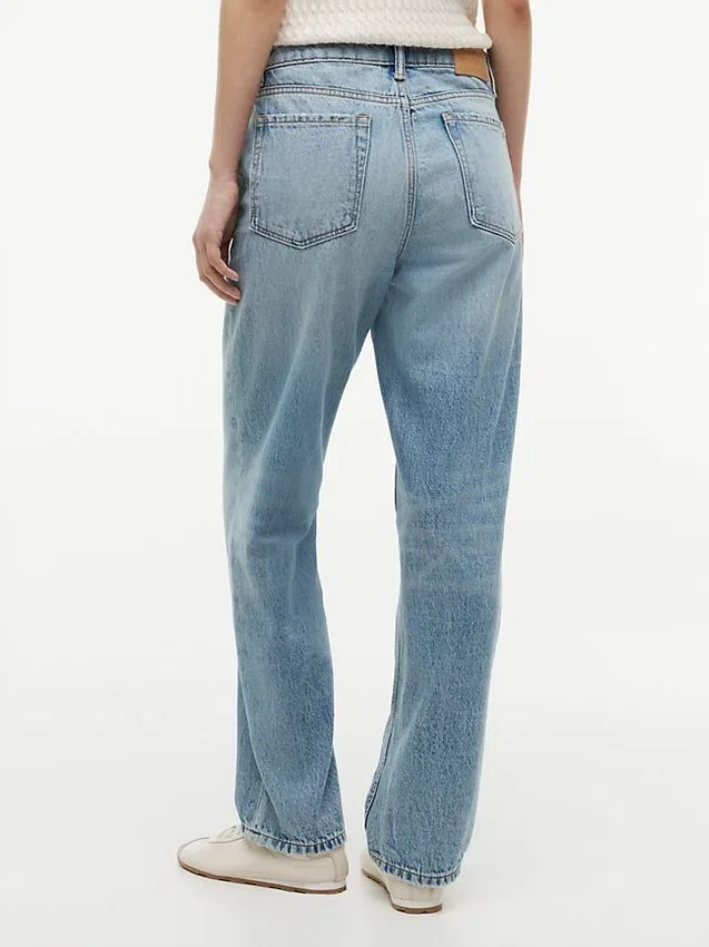High-Rise Classic Straight Jean High-Rise Classic Straight Jean