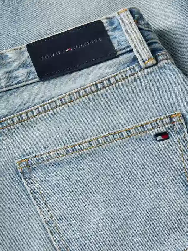 High-Rise Tapered Jean High-Rise Tapered Jean