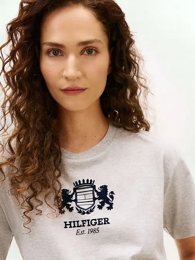 Hilfiger Crest Logo T-Shirt Hilfiger Crest Logo T-Shirt