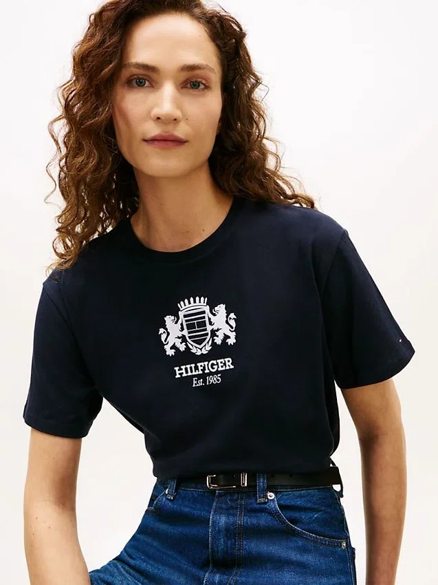 Hilfiger Crest Logo T-Shirt Hilfiger Crest Logo T-Shirt