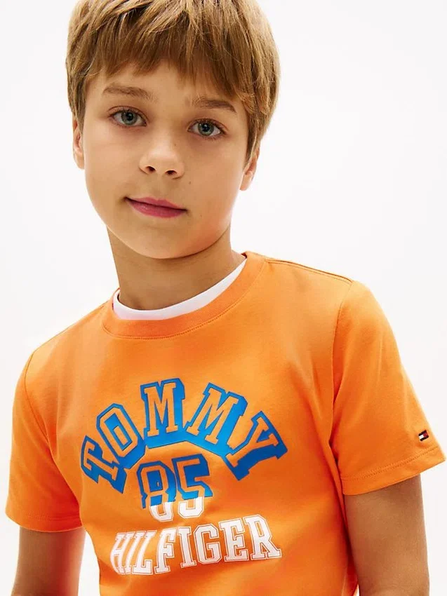 Kids’ Tommy Arch Logo T-Shirt Kids’ Tommy Arch Logo T-Shirt