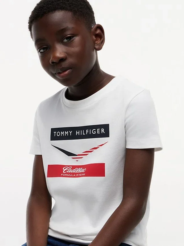 Kids’ Tommy x Cadillac F1® Team Chevron T-Shirt Kids’ Tommy x Cadillac F1® Team Chevron T-Shirt