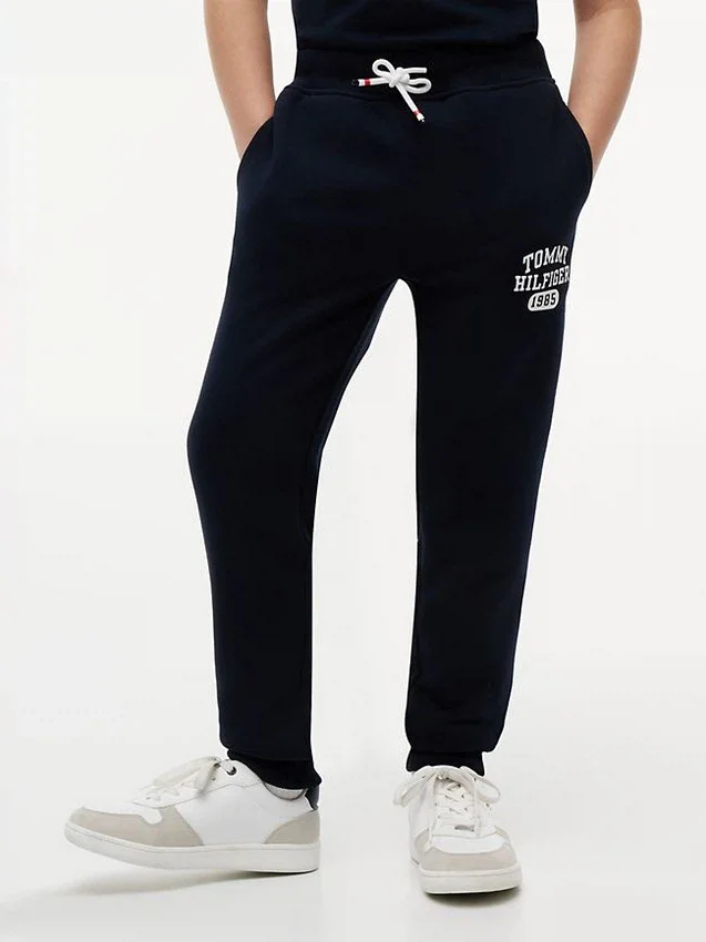 Kids’ Varsity Brushed-Fleece Sweatpant Kids’ Varsity Brushed-Fleece Sweatpant
