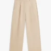 Pleated Twill Barrel Chino