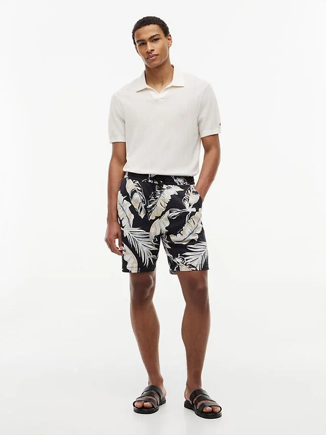 Regular Fit 7″ Tropical Print Short Regular Fit 7″ Tropical Print Short