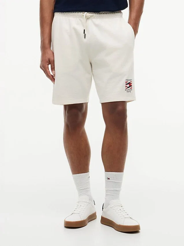 Regular Fit Wavy Flag Logo Sweatshort Regular Fit Wavy Flag Logo Sweatshort
