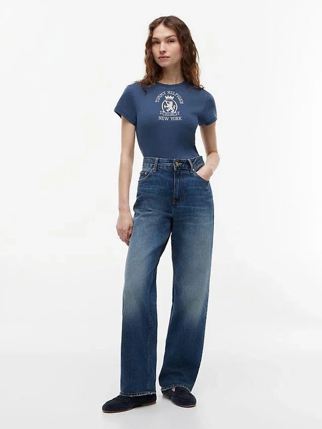 Slim Fit Garment-Dyed Crest Logo T-Shirt Slim Fit Garment-Dyed Crest Logo T-Shirt