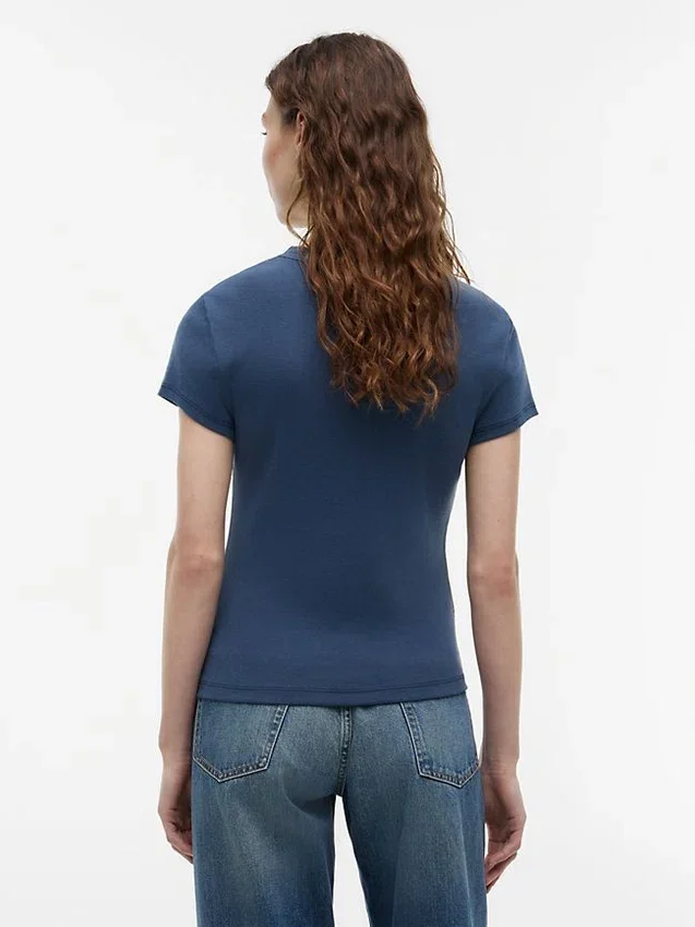 Slim Fit Garment-Dyed Crest Logo T-Shirt Slim Fit Garment-Dyed Crest Logo T-Shirt