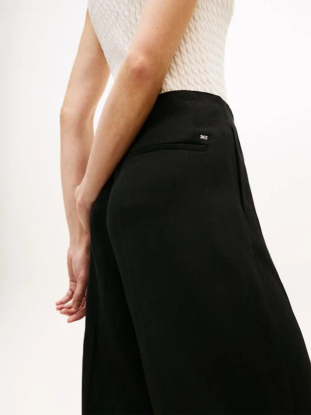 Tailored Linen-Blend Barrel Pant Tailored Linen-Blend Barrel Pant