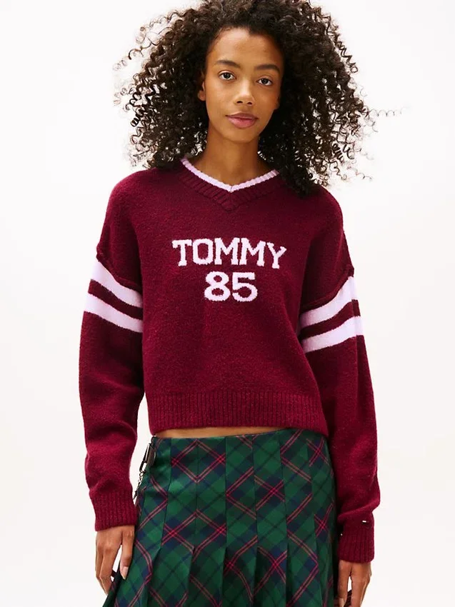Tommy Jeans 85 Varsity V-Neck Sweater Tommy Jeans 85 Varsity V-Neck Sweater