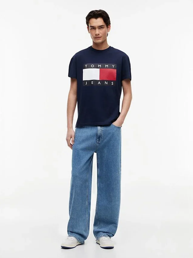 Tommy Jeans Big Flag Logo T-Shirt Tommy Jeans Big Flag Logo T-Shirt