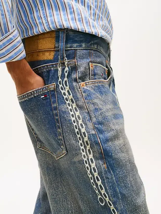 Tommy Jeans Chain-Print Relaxed Jean Tommy Jeans Chain-Print Relaxed Jean