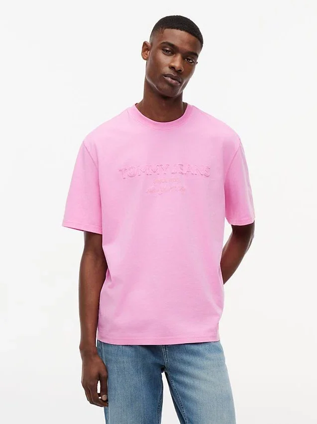 Tommy Jeans Distressed Logo T-Shirt Tommy Jeans Distressed Logo T-Shirt
