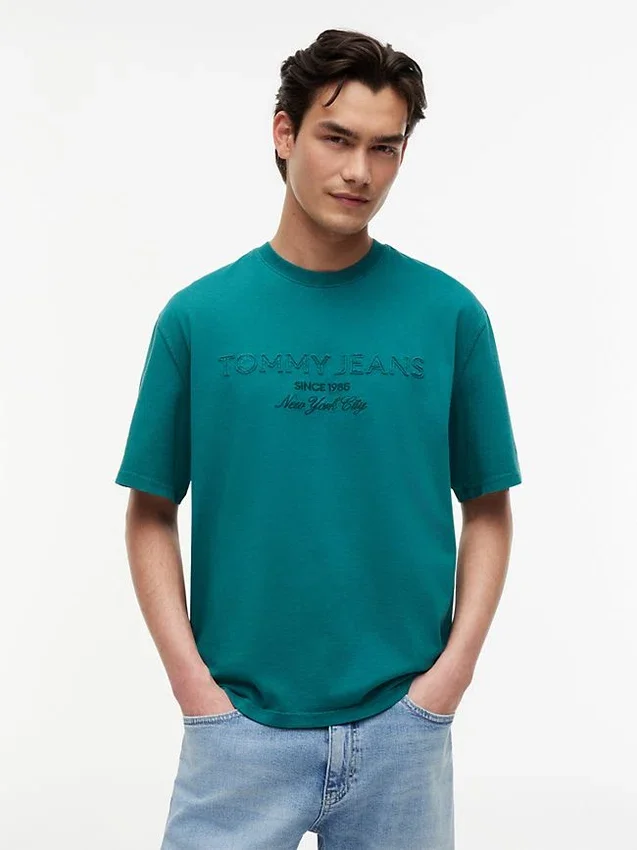 Tommy Jeans Distressed Logo T-Shirt Tommy Jeans Distressed Logo T-Shirt