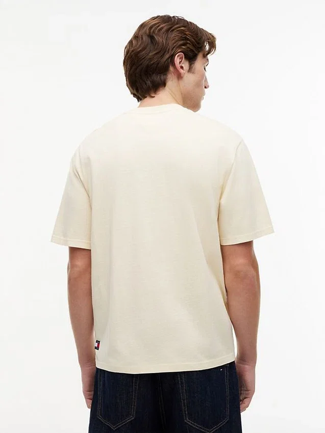 Tommy Jeans Distressed Logo T-Shirt Tommy Jeans Distressed Logo T-Shirt