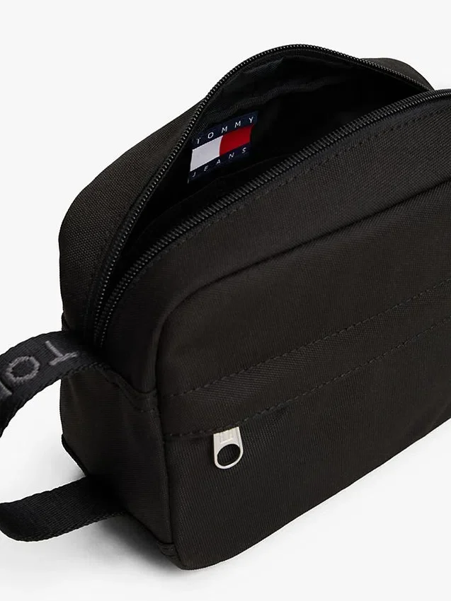 Tommy Jeans Essential Toiletry Bag Tommy Jeans Essential Toiletry Bag