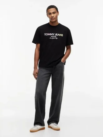 Tommy Jeans Gradient Logo T-Shirt