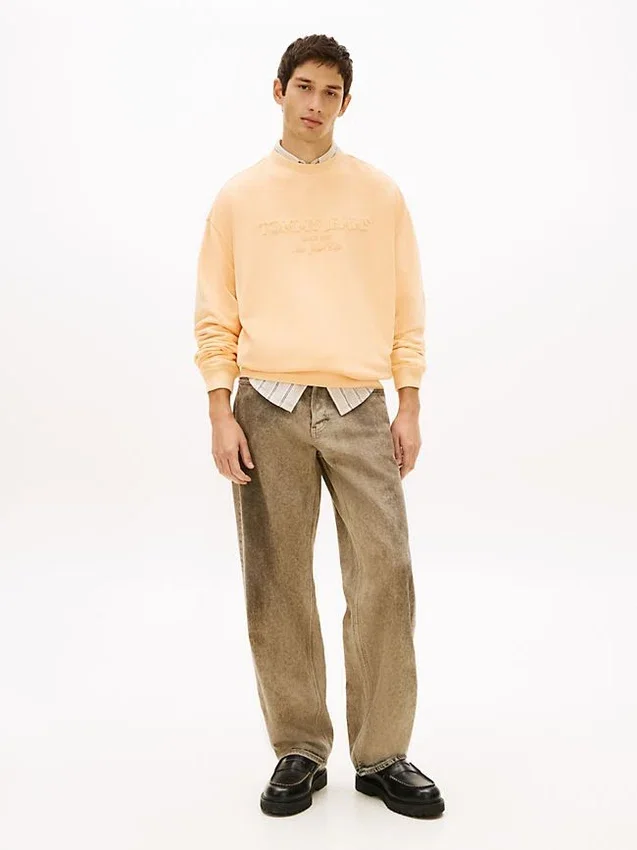 Tommy Jeans Logo Garment-Dyed Sweatshirt Tommy Jeans Logo Garment-Dyed Sweatshirt