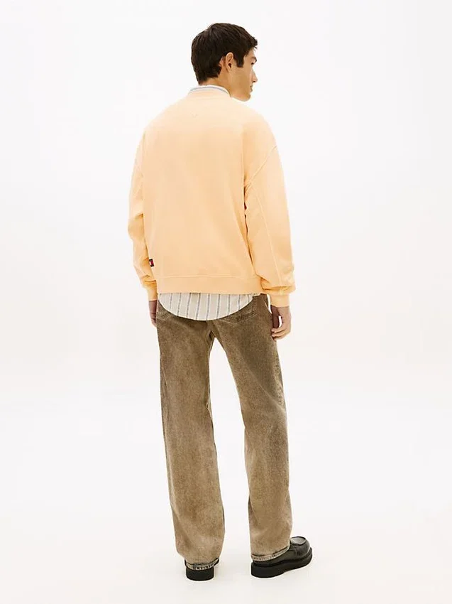 Tommy Jeans Logo Garment-Dyed Sweatshirt Tommy Jeans Logo Garment-Dyed Sweatshirt