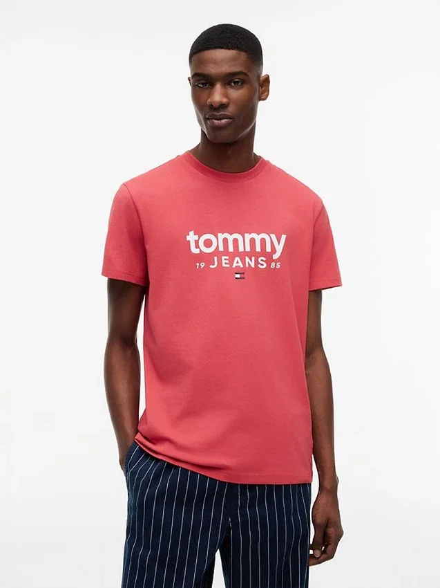 Tommy Jeans Logo Slim Fit T-Shirt Tommy Jeans Logo Slim Fit T-Shirt