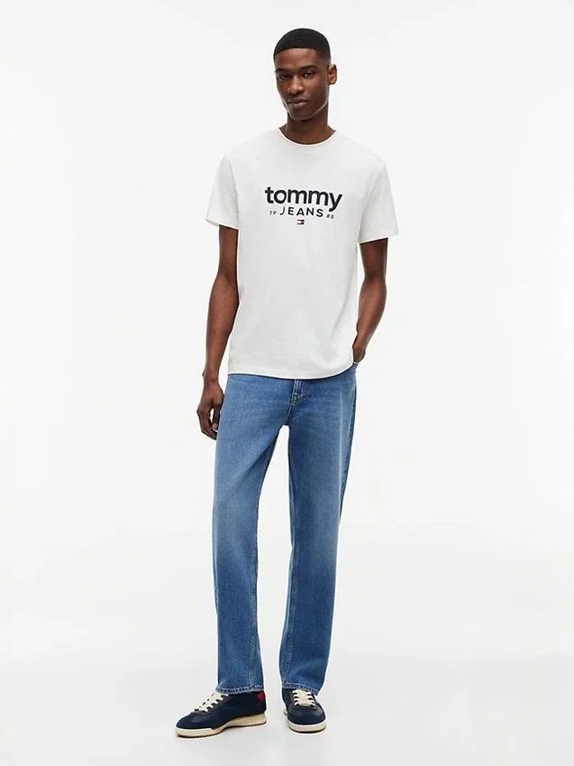 Tommy Jeans Logo Slim Fit T-Shirt Tommy Jeans Logo Slim Fit T-Shirt