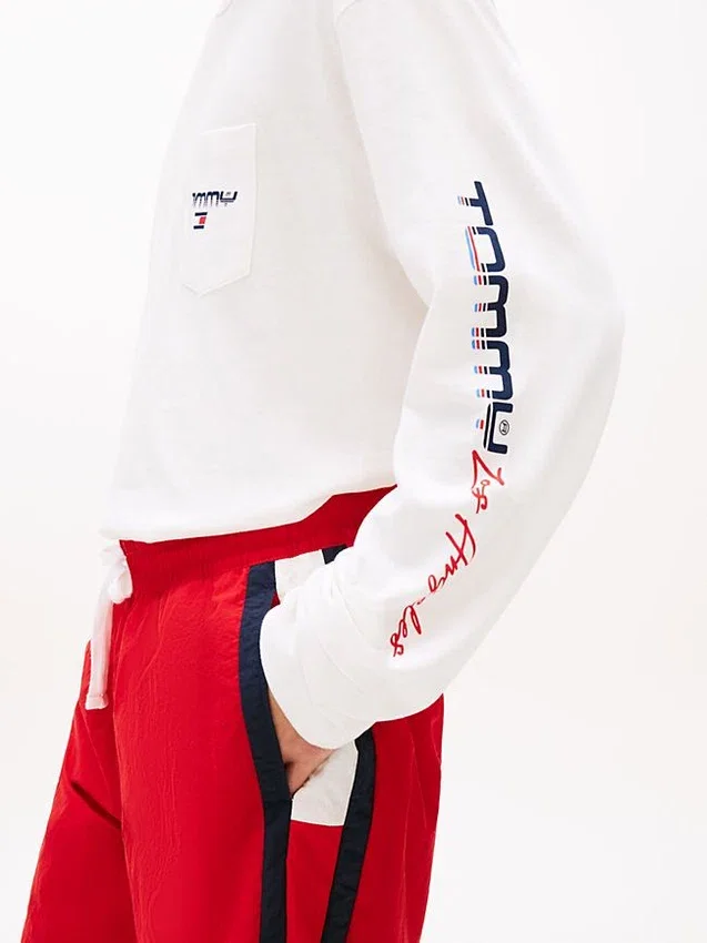 Tommy Jeans Long-Sleeve LA Logo T-Shirt Tommy Jeans Long-Sleeve LA Logo T-Shirt