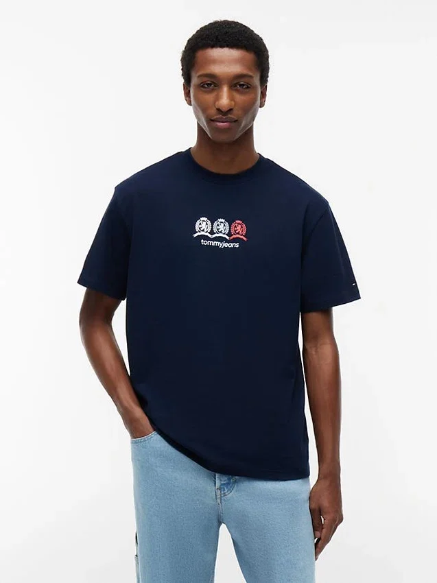Tommy Jeans Multi-Crest Logo T-Shirt Tommy Jeans Multi-Crest Logo T-Shirt