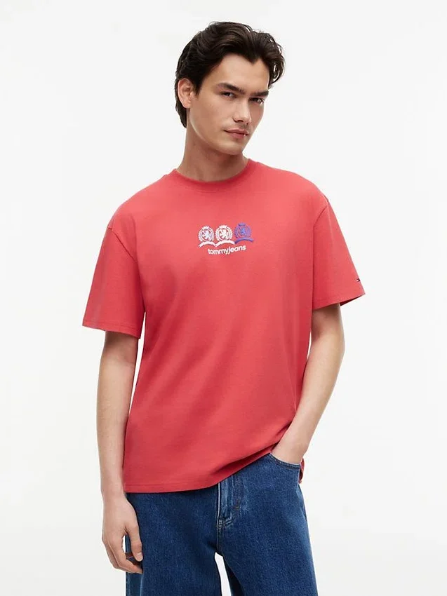 Tommy Jeans Multi-Crest Logo T-Shirt Tommy Jeans Multi-Crest Logo T-Shirt