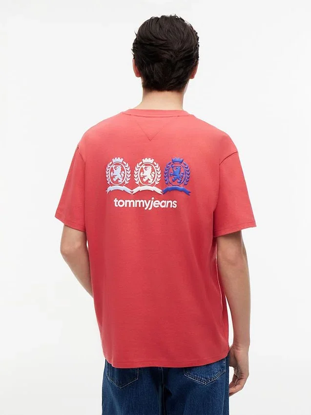 Tommy Jeans Multi-Crest Logo T-Shirt Tommy Jeans Multi-Crest Logo T-Shirt