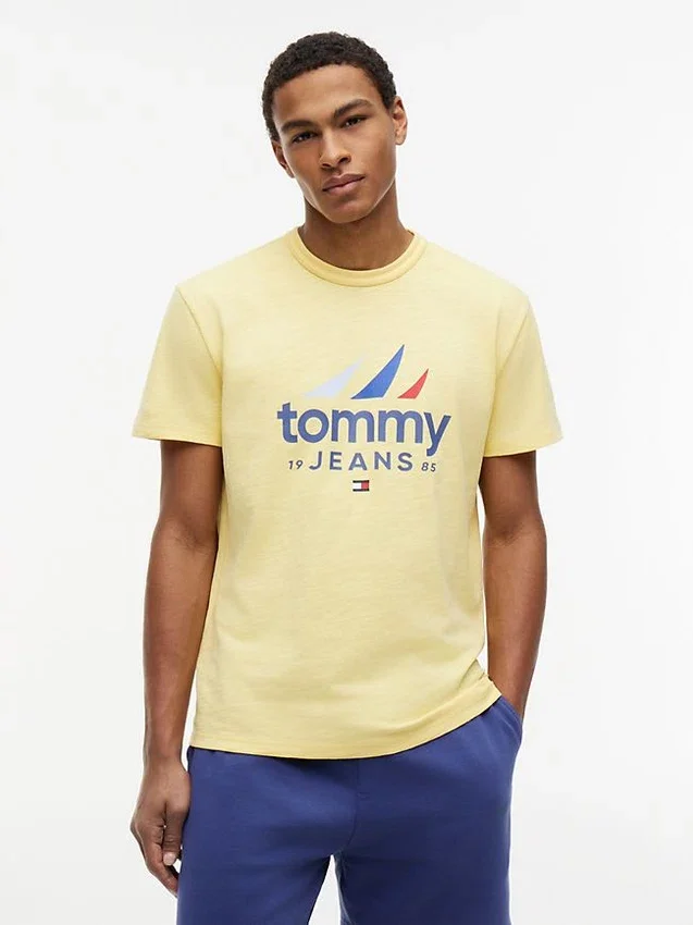 Tommy Jeans Sailing Logo T-Shirt Tommy Jeans Sailing Logo T-Shirt