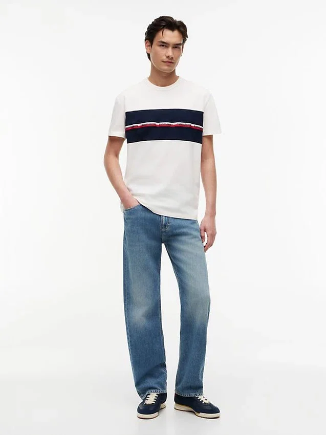 Tommy Jeans Signature Logo Tape T-Shirt Tommy Jeans Signature Logo Tape T-Shirt