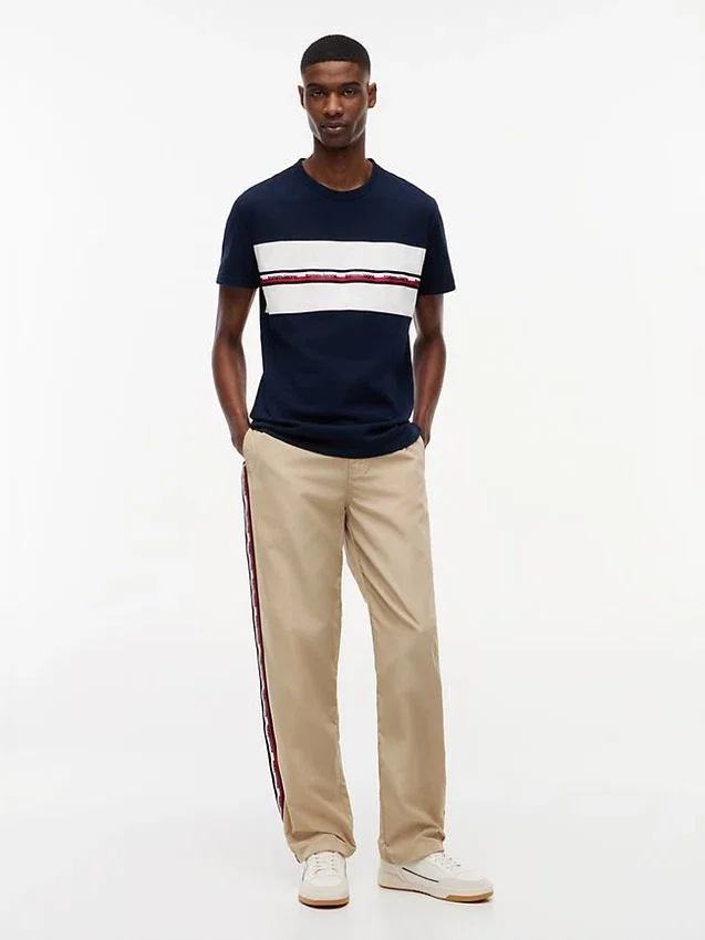 Tommy Jeans Signature Logo Tape T-Shirt Tommy Jeans Signature Logo Tape T-Shirt