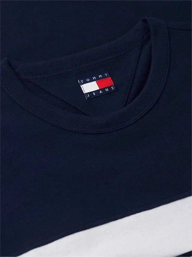 Tommy Jeans Signature Logo Tape T-Shirt Tommy Jeans Signature Logo Tape T-Shirt