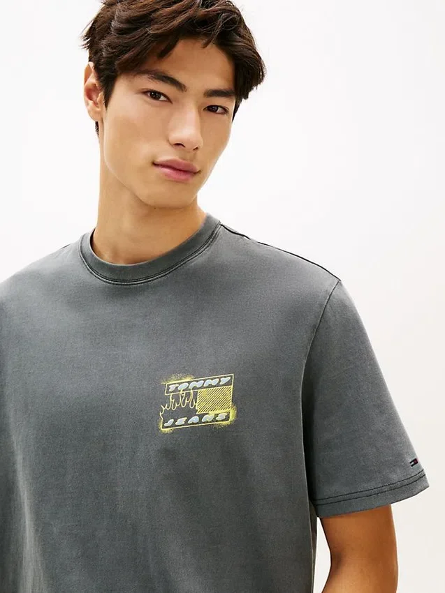 Tommy Jeans Spray Paint Bubble T-Shirt Tommy Jeans Spray Paint Bubble T-Shirt