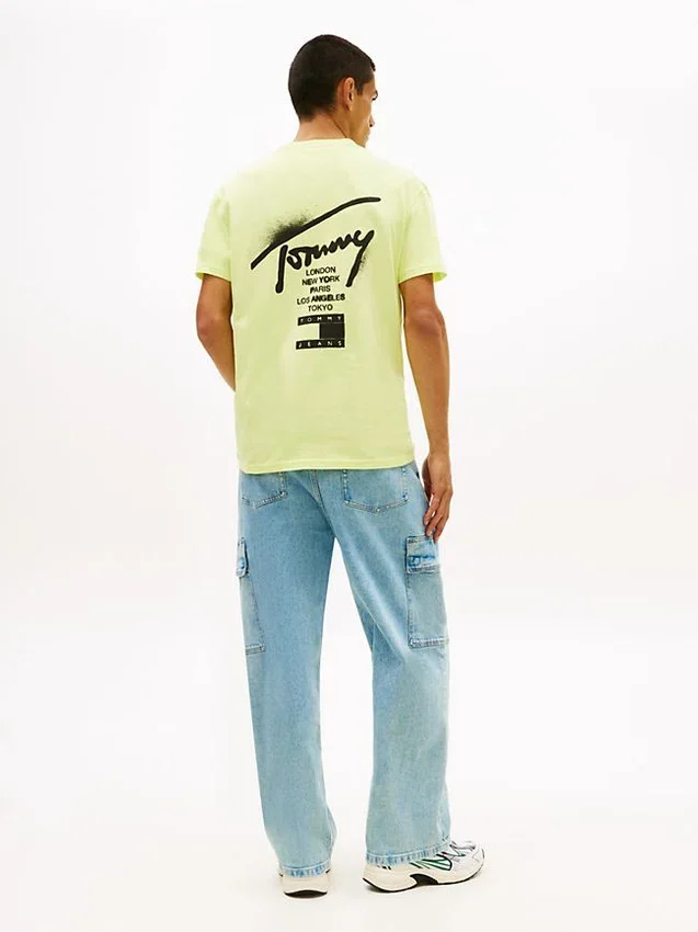 Tommy Jeans Spray Paint Logo T-Shirt Tommy Jeans Spray Paint Logo T-Shirt