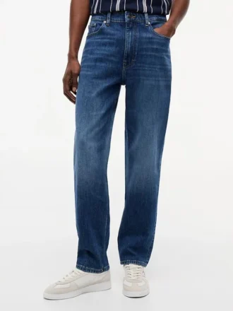 Tommy Jeans Tapered Straight Jean