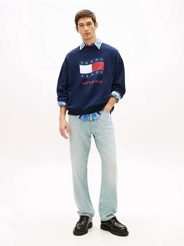 Tommy Jeans Wavy Flag Logo Sweatshirt Tommy Jeans Wavy Flag Logo Sweatshirt