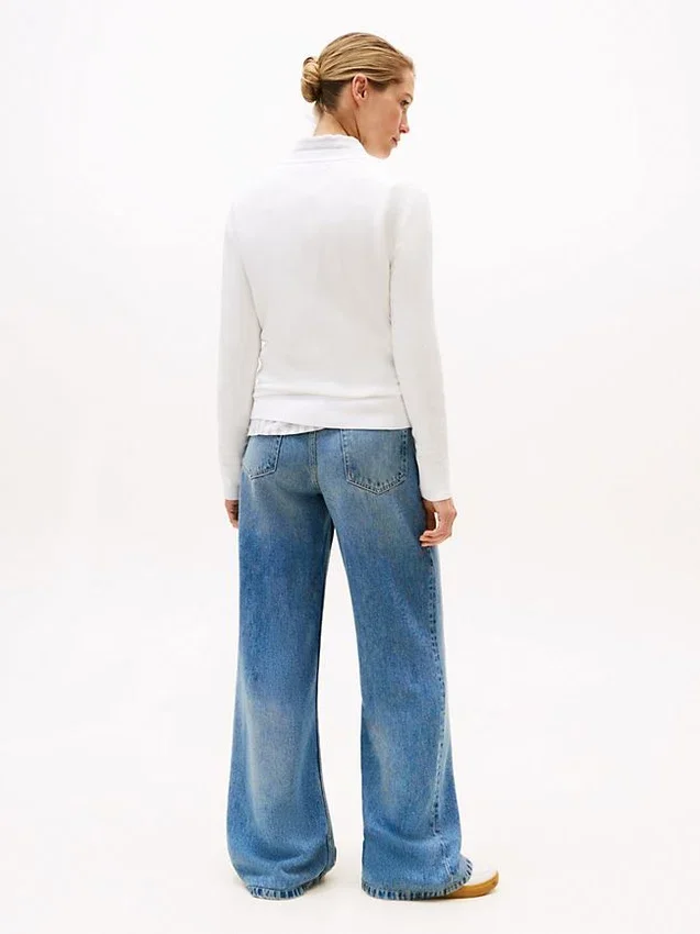Viscose-Blend V-Neck Sweater Viscose-Blend V-Neck Sweater